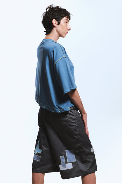 SHORTS LAAARGOS CON PARCHES / gris