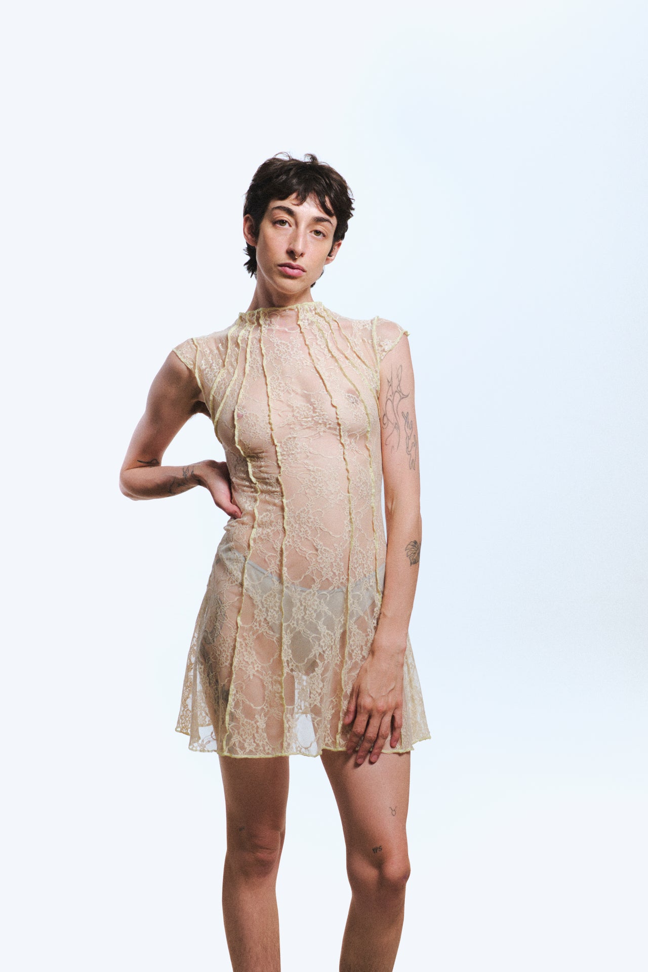 VESTIDO RESTOS ENCAJE / beige-champagne